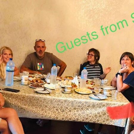 Butichi Guest House Chiatura Bagian luar foto