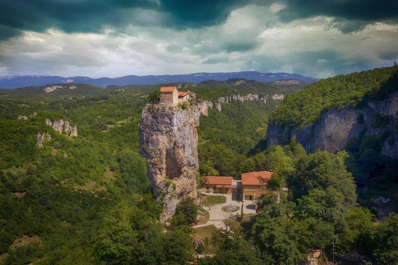 Butichi Guest House Chiatura Bagian luar foto
