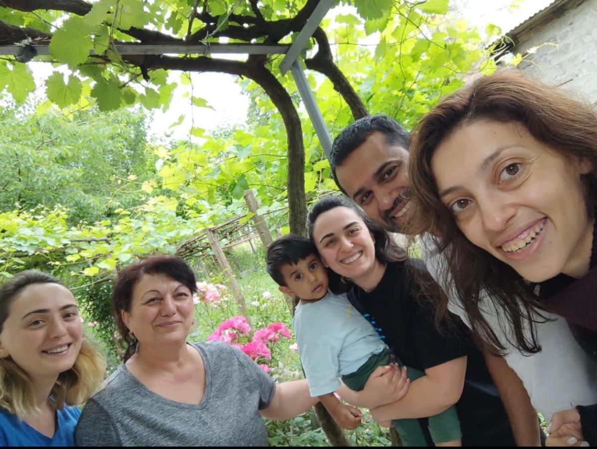 Butichi Guest House Chiatura Bagian luar foto
