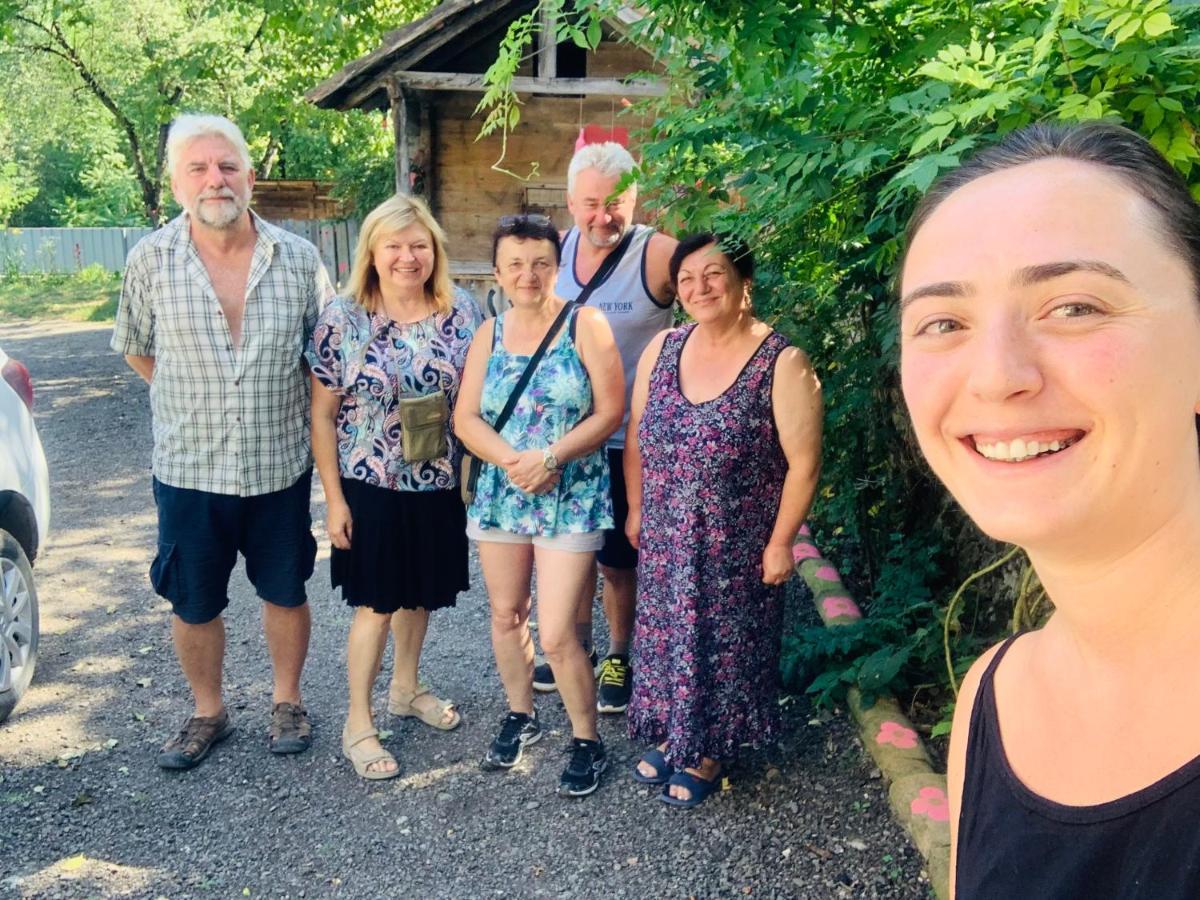 Butichi Guest House Chiatura Bagian luar foto