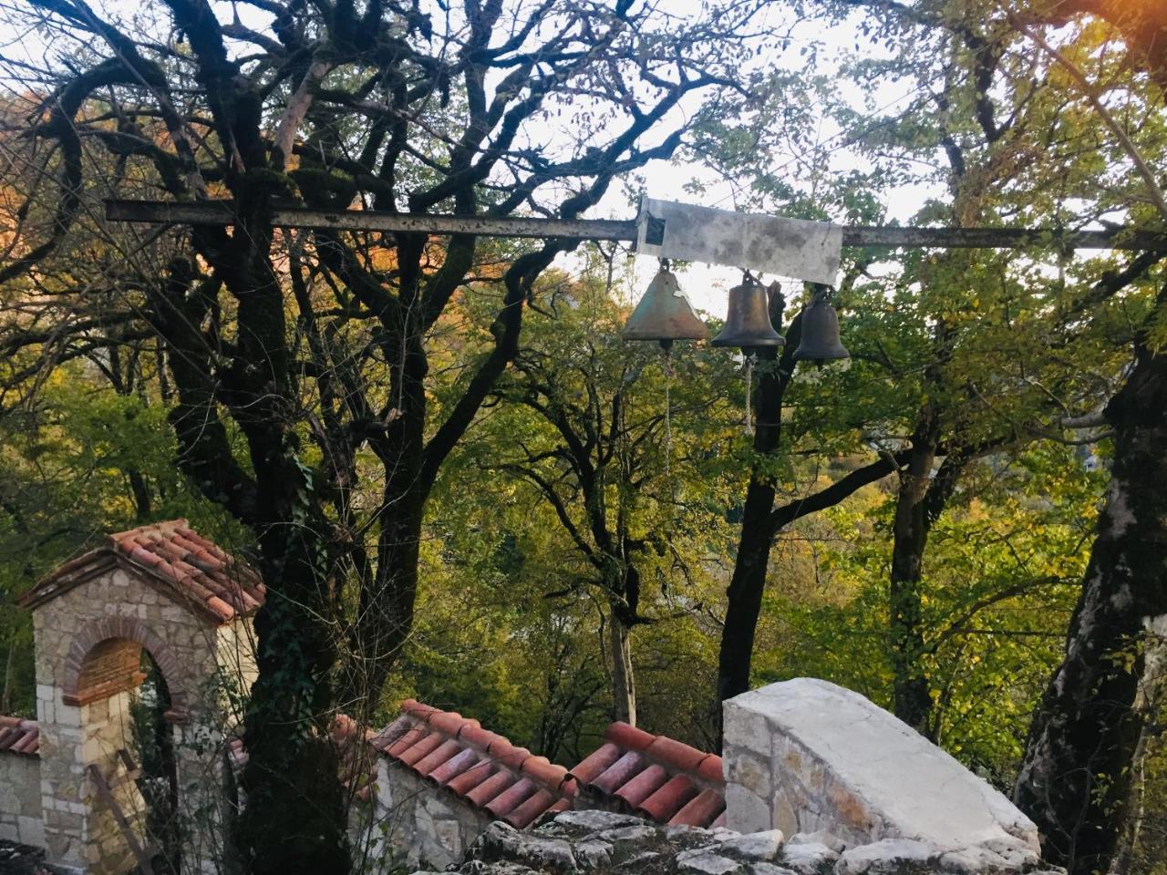 Butichi Guest House Chiatura Bagian luar foto