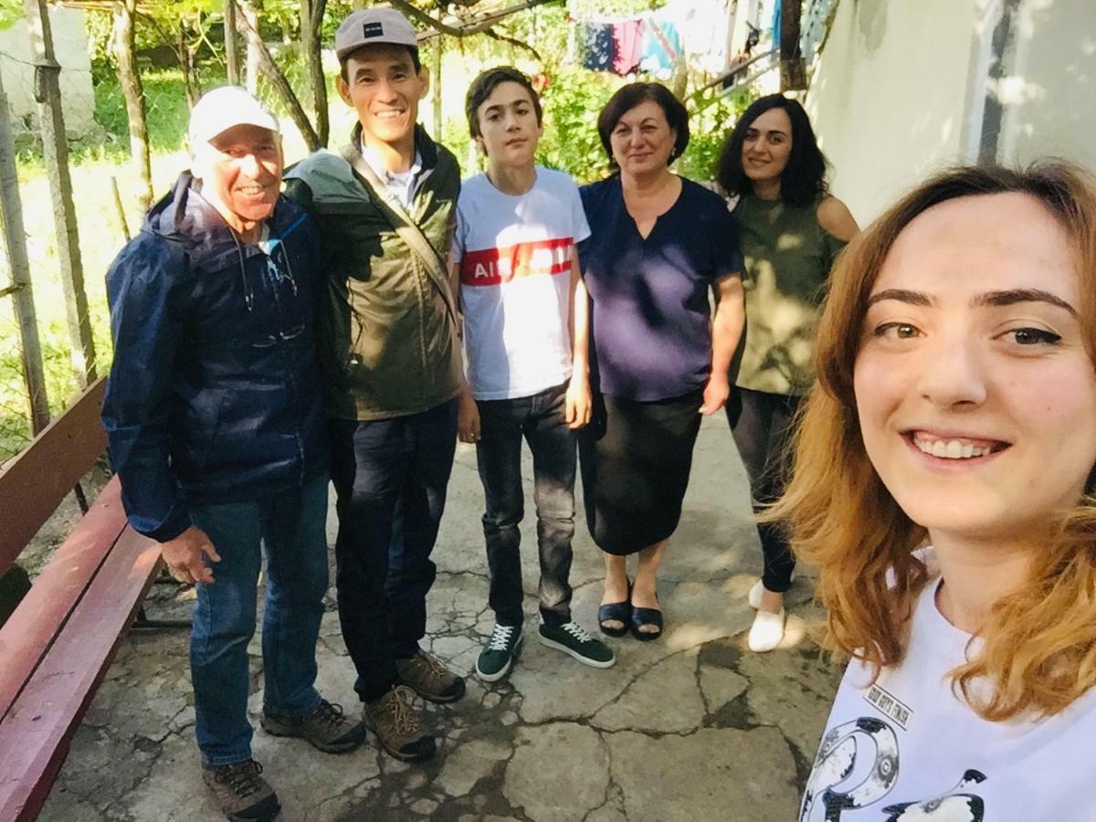 Butichi Guest House Chiatura Bagian luar foto