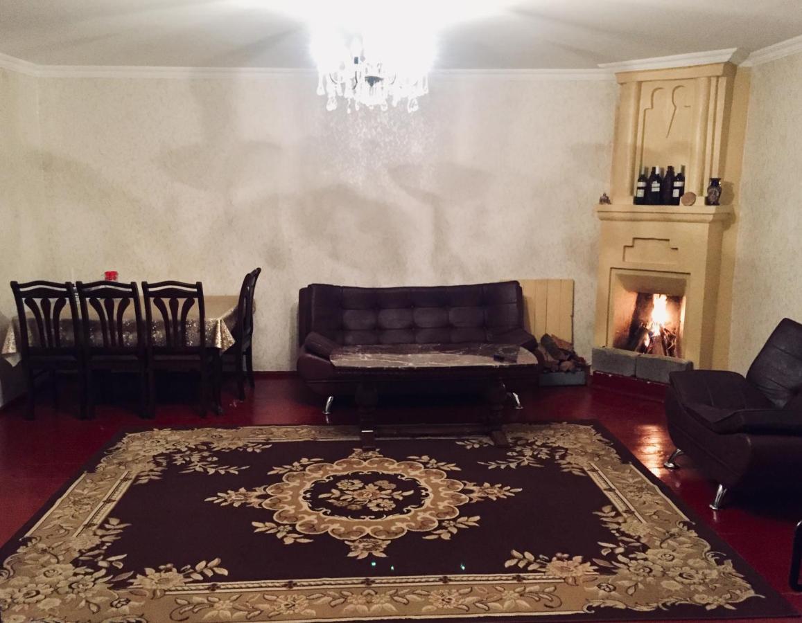 Butichi Guest House Chiatura Bagian luar foto