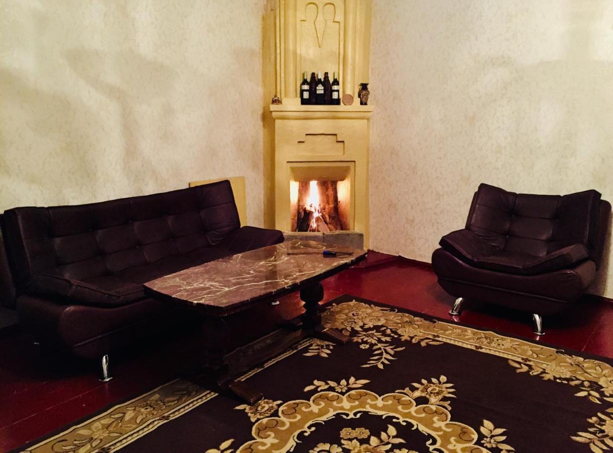 Butichi Guest House Chiatura Bagian luar foto